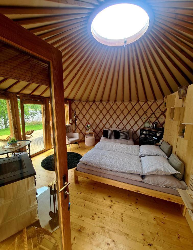 Yary Yurt * Všeruby